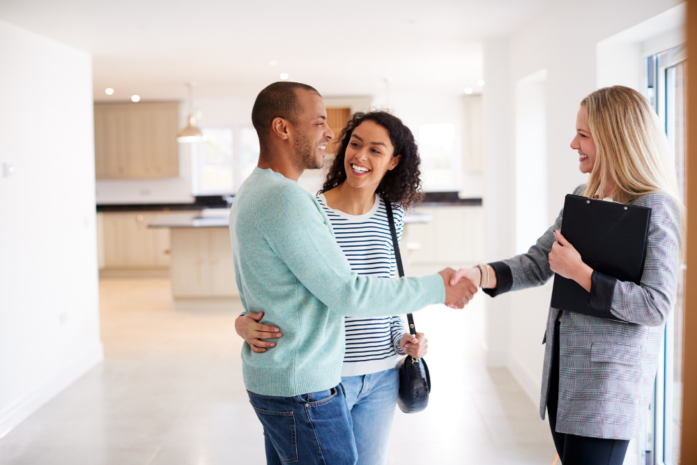 incoming tenants on a property viewing