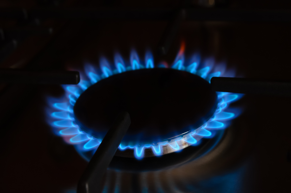 blue flame on gas cooker